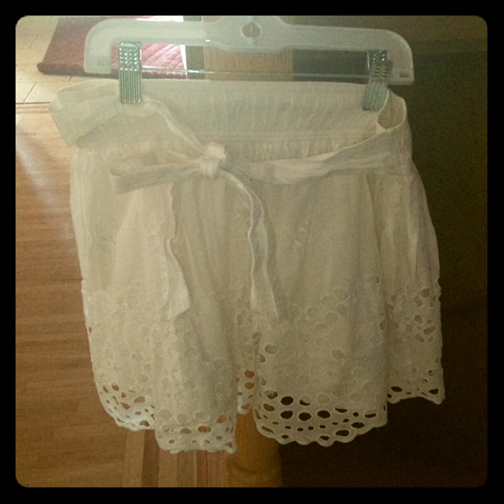 Gilly Hicks skirt